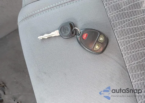 2017 Chevrolet Traverse Ls z USA, uszkodzony, nr VIN 1GNKVFKD6HJ201654